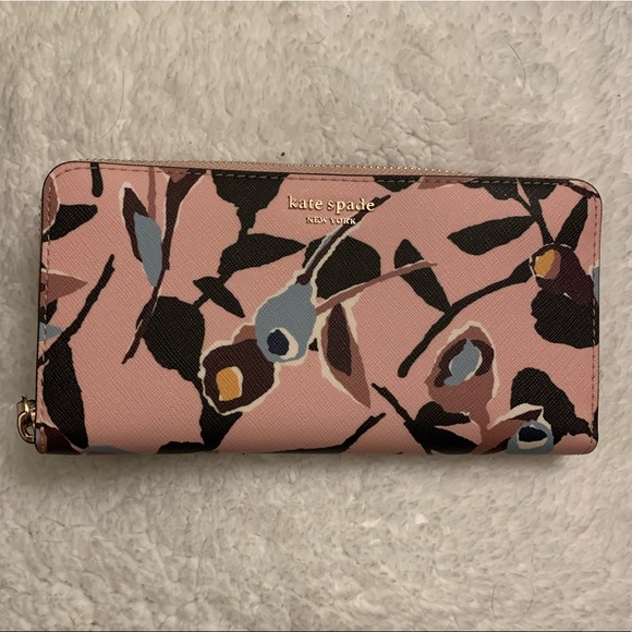 Donated - Kate Spade wallet - Picture 2 of 5